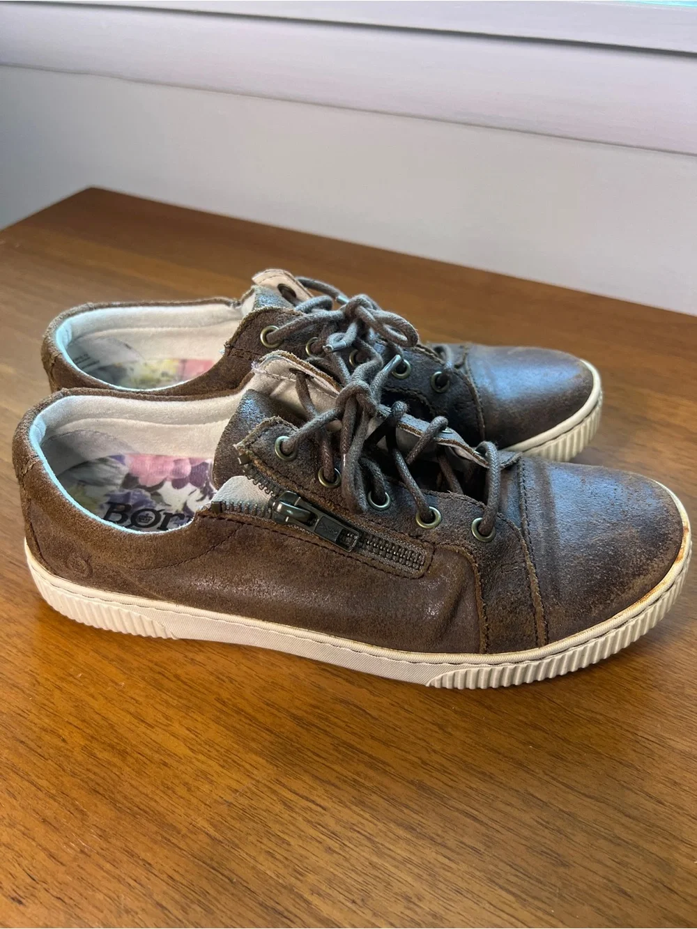 Born Distressed Brown Suede Lace-Up Zip Sneakers Loafers Women’s 7